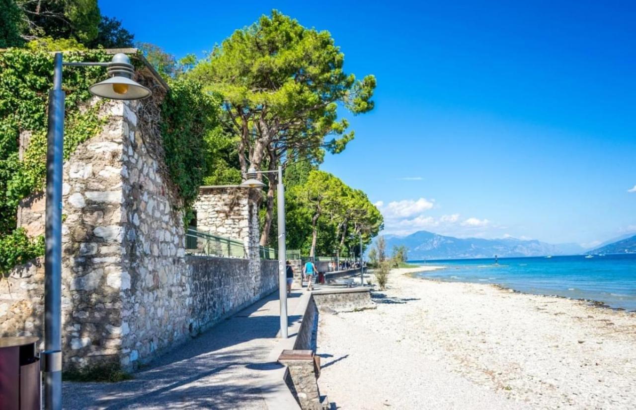 Perseo Apartment - 200M Dal Lago Di Garda Sirmione Dış mekan fotoğraf