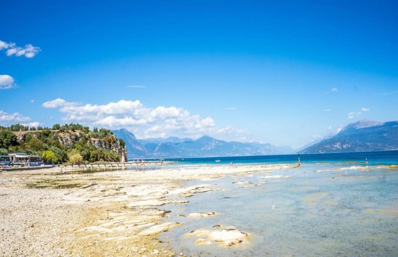 Perseo Apartment - 200M Dal Lago Di Garda Sirmione Dış mekan fotoğraf