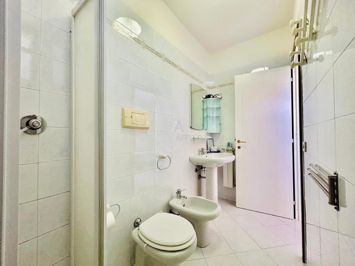 Perseo Apartment - 200M Dal Lago Di Garda Sirmione Dış mekan fotoğraf