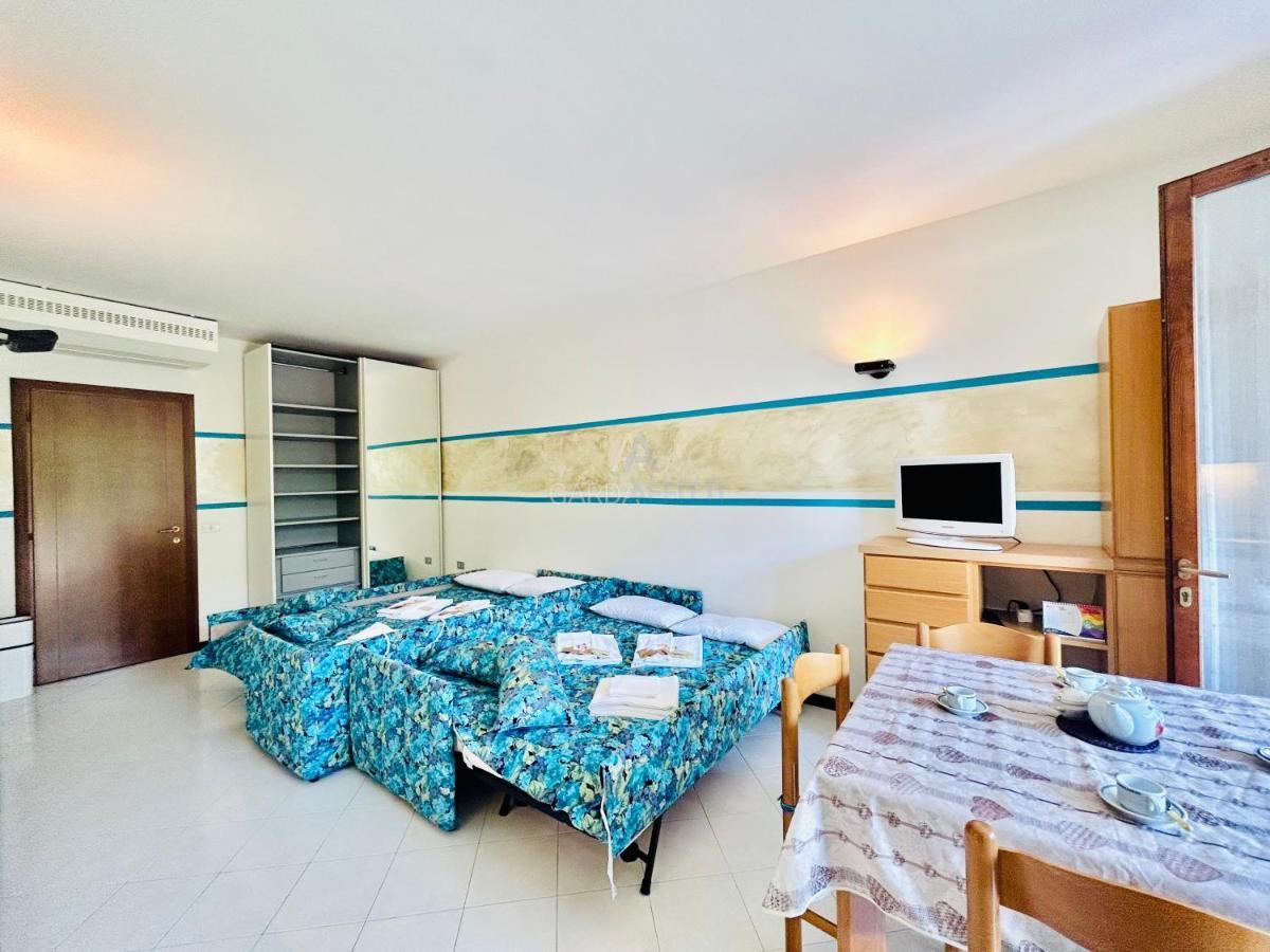 Perseo Apartment - 200M Dal Lago Di Garda Sirmione Dış mekan fotoğraf